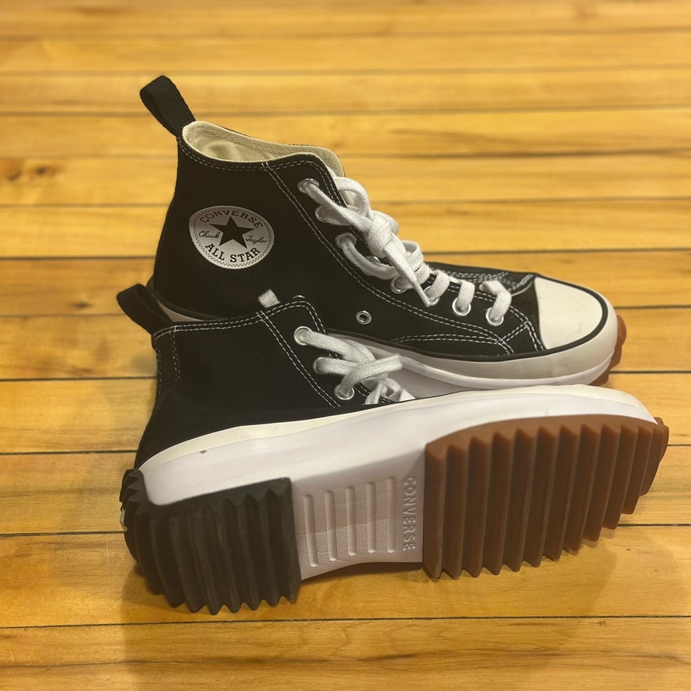 Converse Run Star Hike